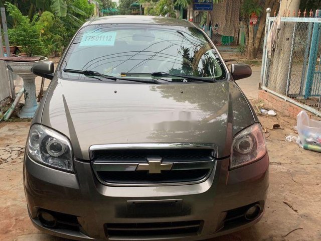 Cần bán xe Chevrolet Aveo sản xuất 2013, màu xám0