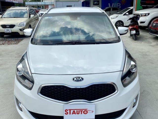 Bán Kia Rondo GAT đời 2016, màu trắng chính chủ