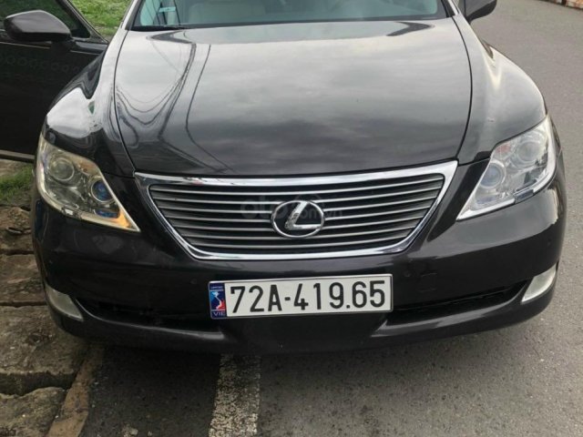 Cần bán Lexus LS năm 2010, màu đen0