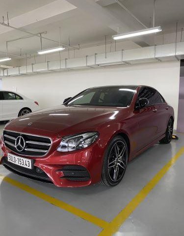 Cần bán Mercedes sản xuất năm 2020, màu đỏ còn mới