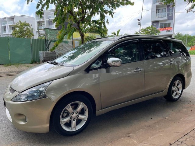 Bán ô tô Mitsubishi Grandis sản xuất 2008, màu ghi vàng