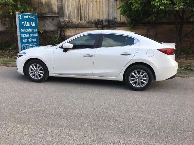 Cần bán gấp Mazda 3 sản xuất 2019 giá cạnh tranh