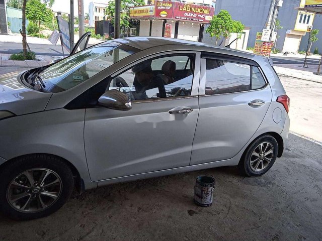 Bán Hyundai Grand i10 sản xuất 2014, màu bạc, nhập khẩu còn mới