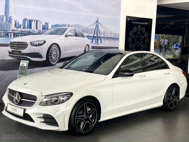 [Mỗi tháng trả 8 triệu] sở hữu Mercedes C300 AMG thể thao mạnh mẽ - trả trước 620 triệu nhận xe0