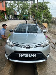 Bán Toyota Vios đời 2018, màu trắng số sàn, 379 triệu