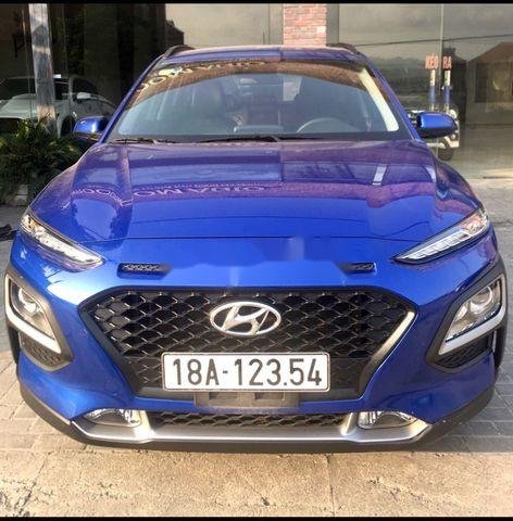 Cần bán xe Hyundai Kona năm 2018, màu xanh lam