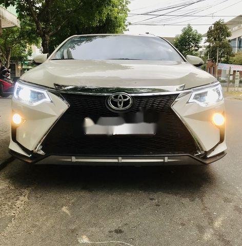 Cần bán gấp Toyota Camry năm sản xuất 2013 còn mới