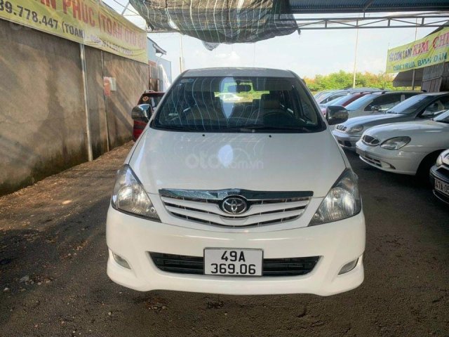 Cần bán lại xe Toyota Innova sản xuất 2008, màu trắng giá cạnh tranh0