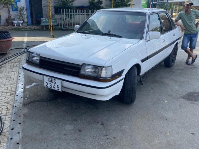 Cần bán Toyota corona 4 chỗ, biển số VIP đẹp, giá cho ae là 55tr thương lượng