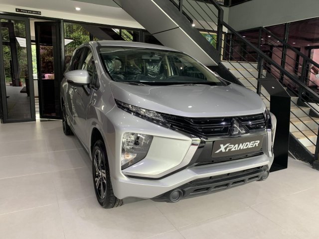 Toàn quốc thanh lý Mitsubishi Xpander MT 2020 bạc mới chưa đăng ký 100%