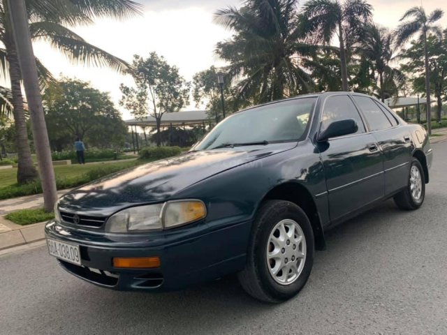 Cần bán Toyota Camry 1995, màu xanh lục số tự động, 125 triệu0