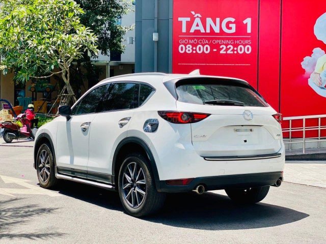 Xe Mazda CX 5 2.0 năm 2019, màu trắng