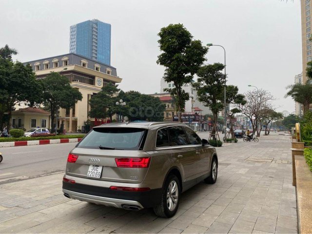 Bán Audi Q7 đời 2017, màu nâu, xe nhập