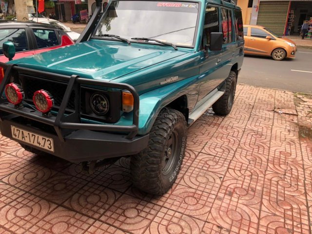 Cần bán xe LandRover Discovery năm 1990, giá 280tr