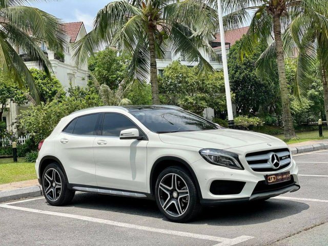 Cần bán xe Mercedes GLA 250 AMG đời 2015, màu trắng0