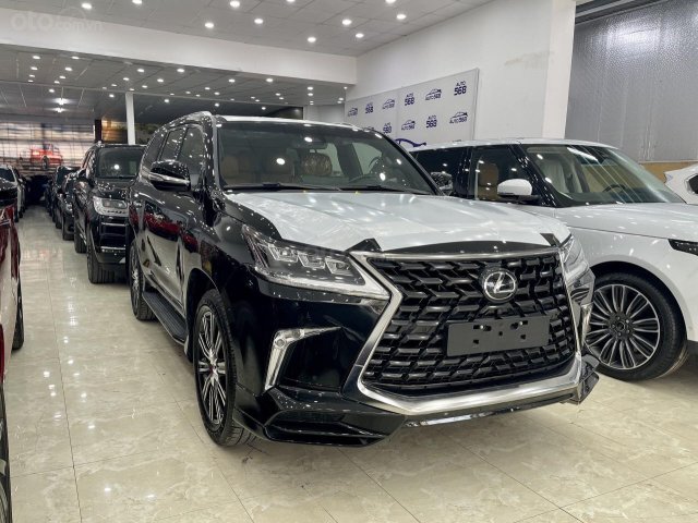 Bán Lexus LX 570 Super Sport date 2021 xe có sẵn, 2 màu trắng đen/da bò0