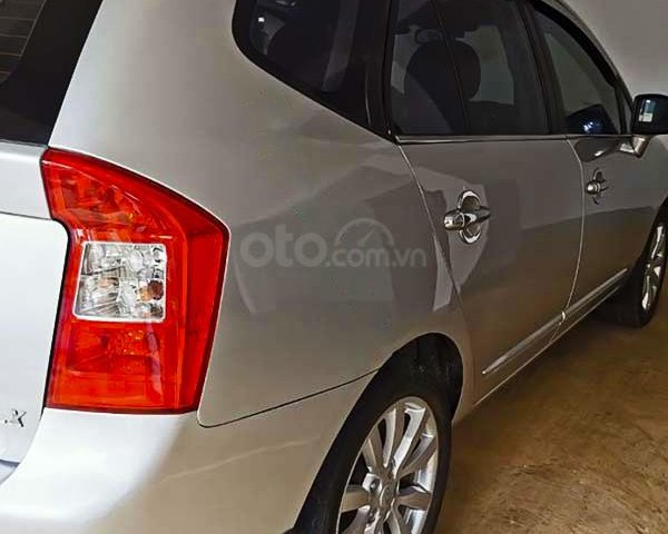 Bán ô tô Kia Carens LX 1.6 MT sản xuất 2011, màu bạc giá cạnh tranh0