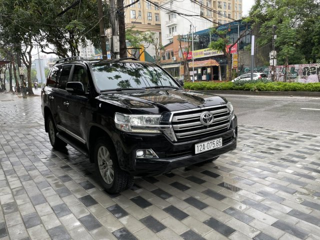 Xe Toyota Land Cruiser VX V8 năm sản xuất 2016