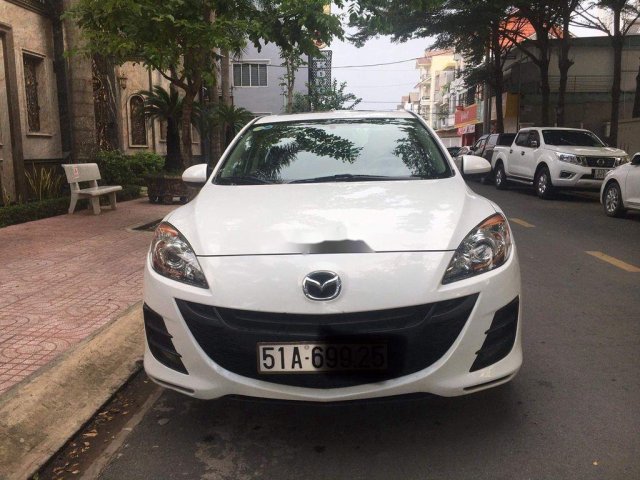 Bán ô tô Mazda 3 năm 2011, màu trắng, xe nhập còn mới, giá tốt