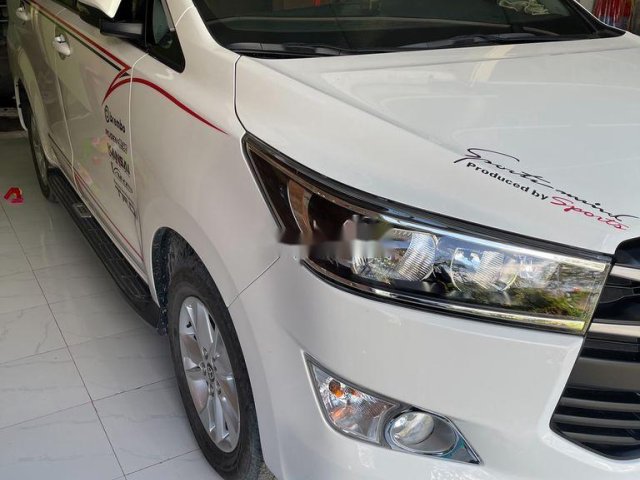 Bán Toyota Innova đời 2019, màu trắng, xe nhập