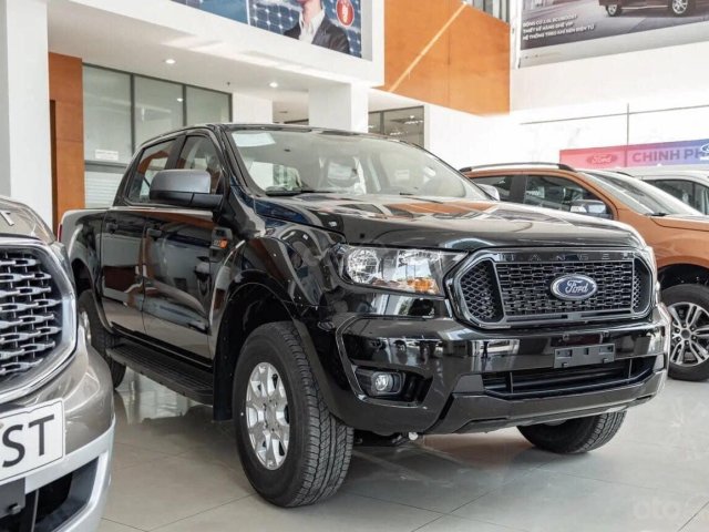 Ford Ranger XLS 2.2 AT 2021, màu đen, ưu đãi tiền mặt kèm phụ kiện