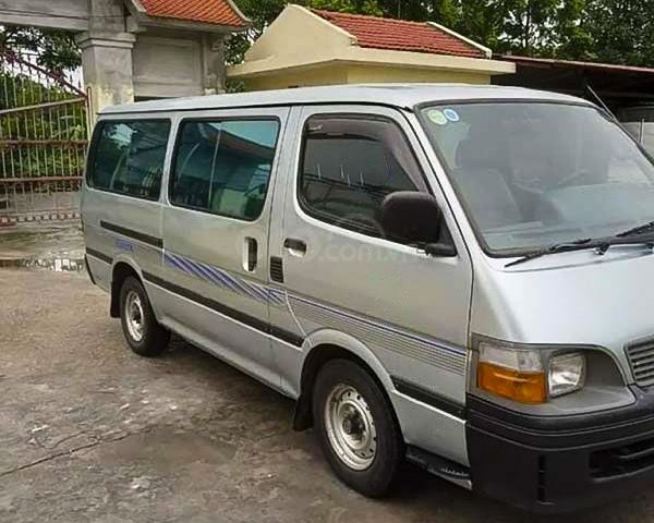 Bán Toyota Hiace năm sản xuất 2002, màu xanh0