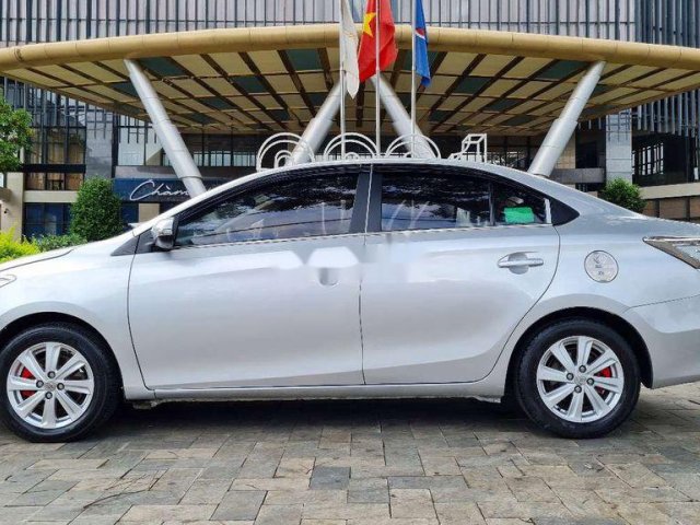 Cần bán Toyota Vios năm 2015, màu bạc, xe nhập 0