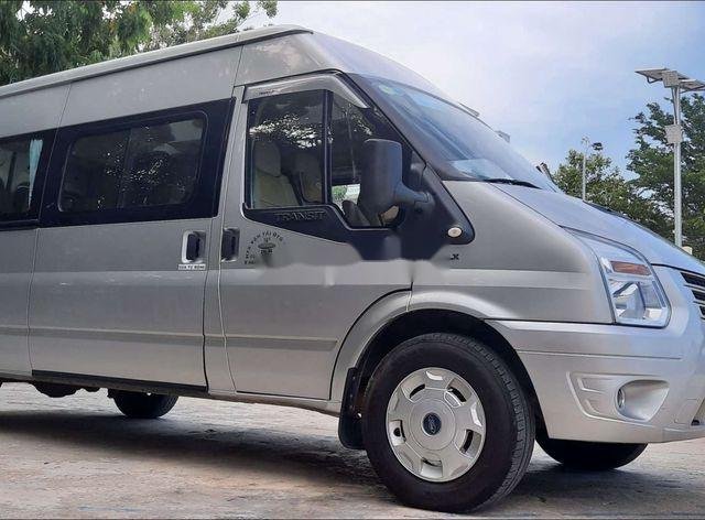 Cần bán xe Ford Transit năm 2017 còn mới