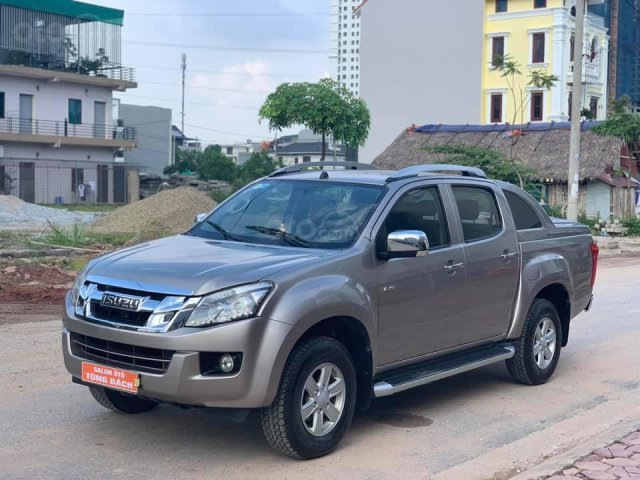 Chính chủ cần bán nhanh chiếc Isuzu Dmax 3.0AT sx 2014 siêu chất