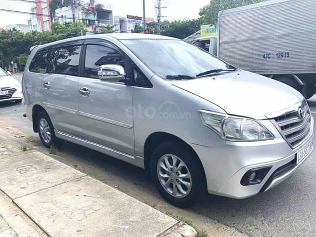 Bán ô tô Toyota Innova 2.0E đời 2013, màu bạc số sàn