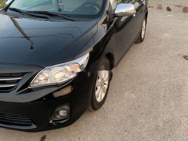 Bán Toyota Corolla Altis năm sản xuất 2011, màu đen