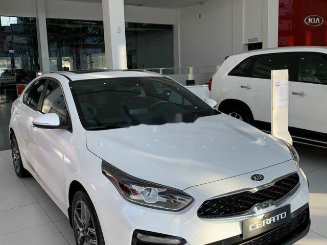 Cần bán xe Kia Cerato năm 2021, màu trắng