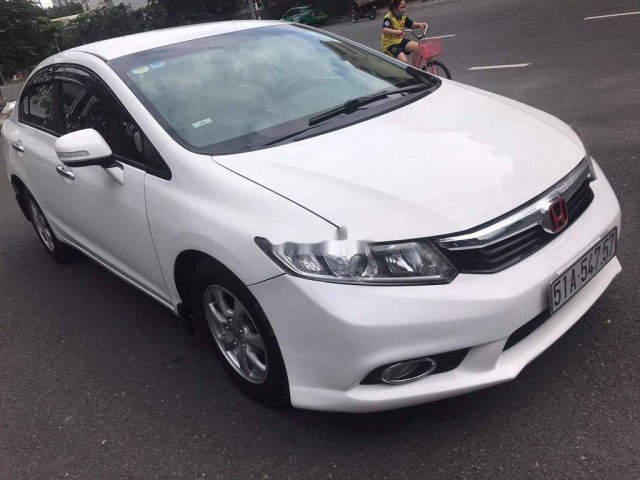 Bán xe Honda Civic sản xuất 2013, màu trắng