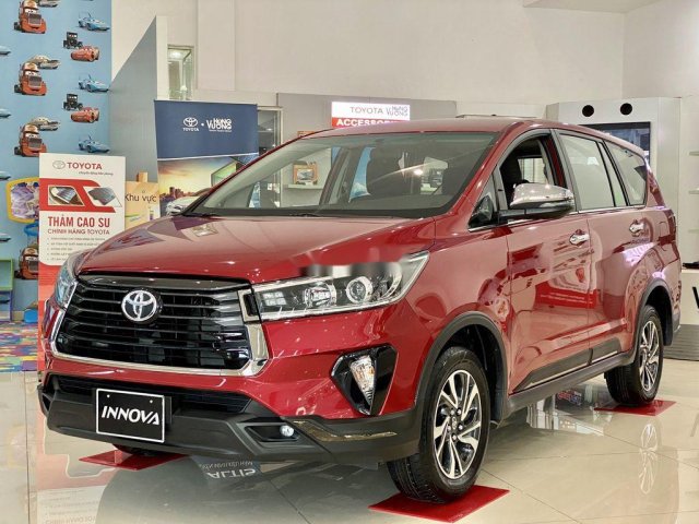 Bán xe Toyota Innova năm sản xuất 2021, màu đỏ giá cạnh tranh0