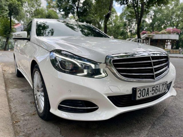 Bán Mercedes E200 sản xuất 2015 còn mới