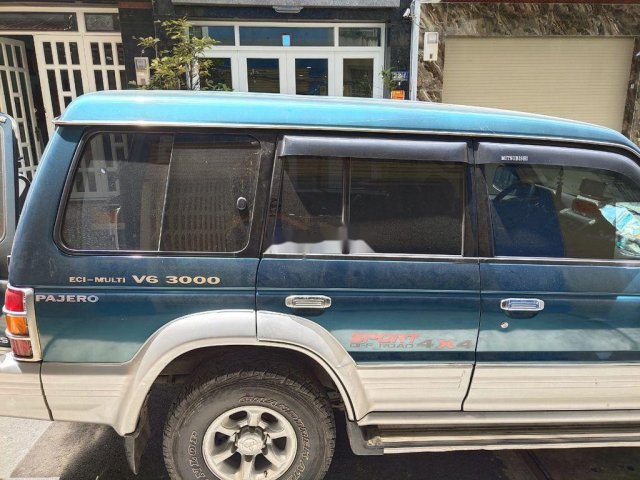 Cần bán Mitsubishi Pajero năm sản xuất 1996, nhập khẩu nguyên chiếc còn mới, giá 235tr