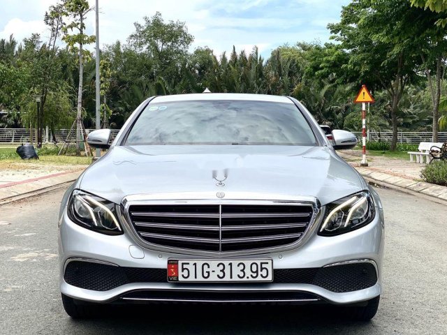 Bán xe Mercedes E200 năm 2016, giá thấp