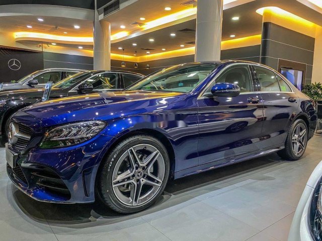 Bán Mercedes C180 đời 2021, màu xanh lam chính chủ