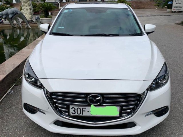 Bán Mazda 3 đời 2019, màu trắng còn mới0