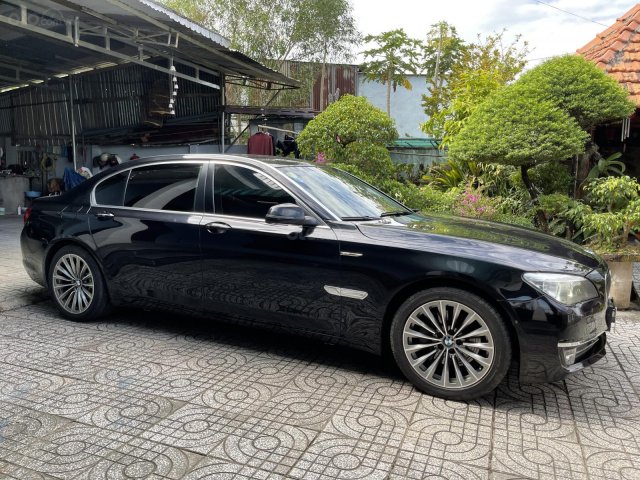 Bán xe BMW 730Li sản xuất 2013 tại Đồng Nai0