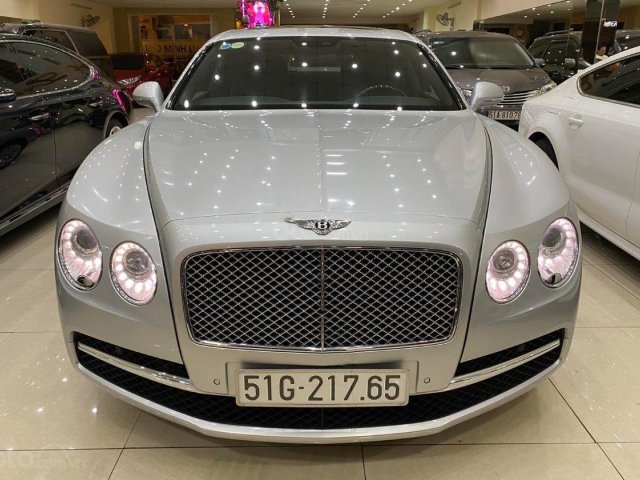 Bán Bentley Continental đời 2016, màu bạc, nhập khẩu chính chủ0