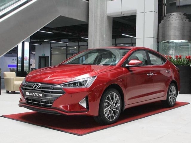 Hyundai Elantra 2021 lãi suất 0%, tặng gói phụ kiện chính hãng, hỗ trợ nợ xấu, xe sẵn khử khuẩn giao tận nhà