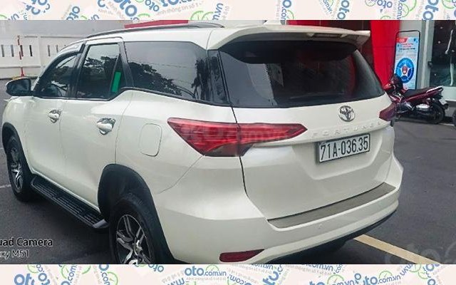 Bán Toyota Fortuner 2.4G 4x2 MT đời 2017, màu trắng, nhập khẩu 