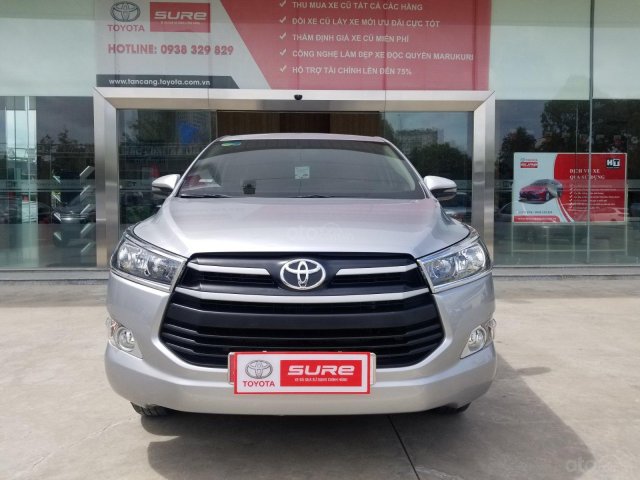 Cần bán xe cá nhân Toyota Innova 2.0E MT 2018 - Màu bạc - Đi 76.000 km0