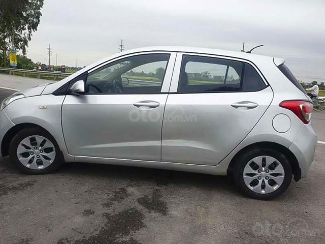 Bán xe Hyundai Grand i10 sản xuất năm 2016, màu bạc, xe nhập  