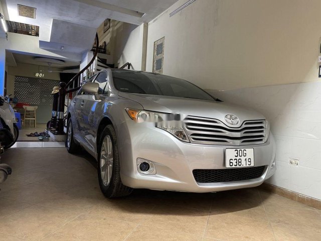 Cần bán Toyota Venza sản xuất năm 2009, màu bạc, nhập khẩu