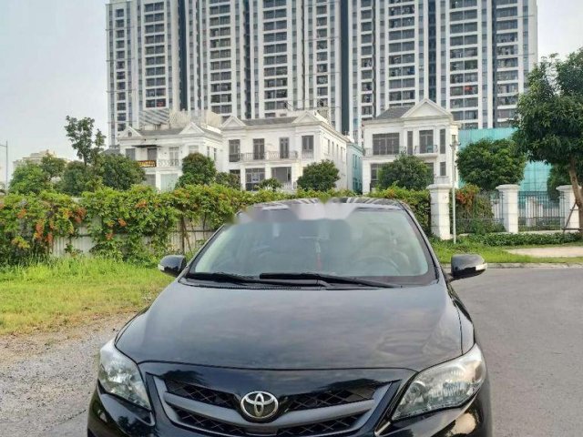 Cần bán lại xe Toyota Corolla Altis 2010, màu đen, giá tốt