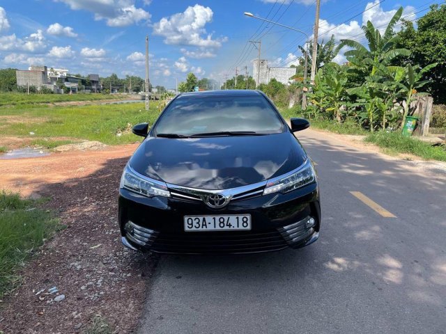 Cần bán Toyota Corolla Altis 1.8 G đời 2019, màu đen