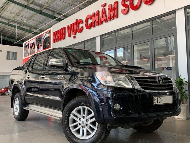 Cần bán gấp Toyota Hilux đời 2014, màu đen, nhập khẩu nguyên chiếc còn mới