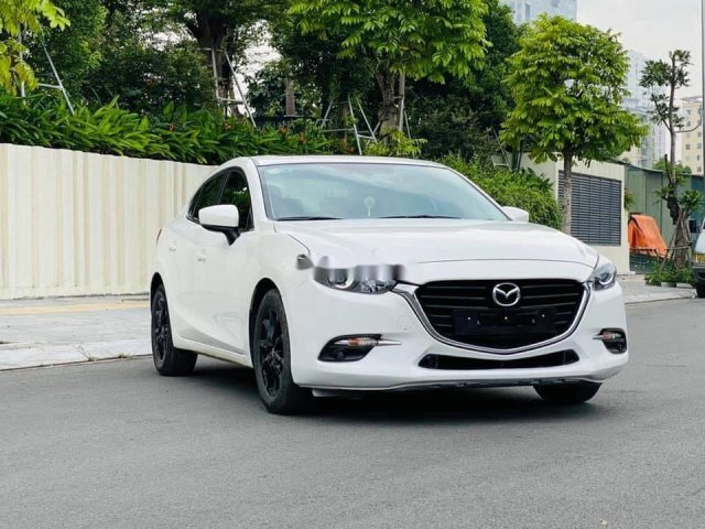 Xe Mazda 3 đời 2019, màu trắng chính chủ, giá chỉ 645 triệu0